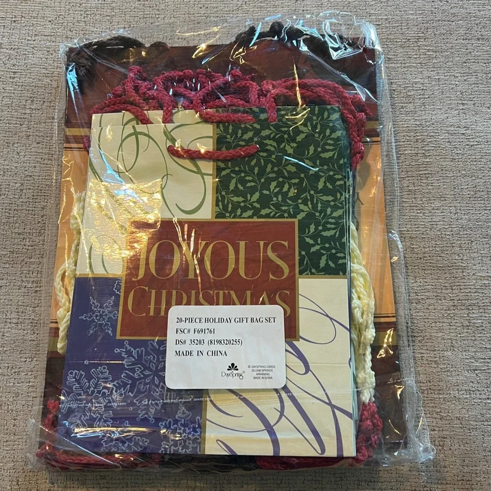 DaySpring 20 Piece Holiday Gift Bag Set Joyous Christmas Religious Assorted New